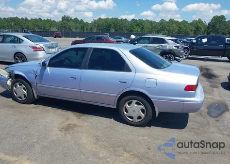 1997 Toyota Camry Le V6 z USA, uszkodzony, nr VIN JT2BF22K2V0021868